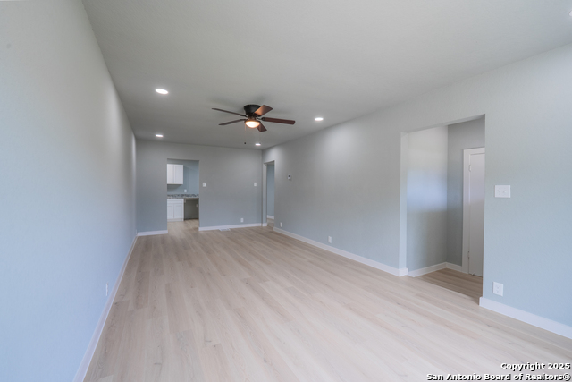 Listing photo id 10 for 234 Gaiety Ln