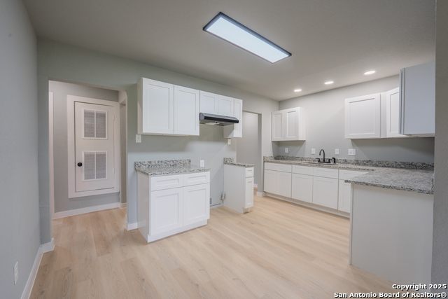 Listing photo id 13 for 234 Gaiety Ln