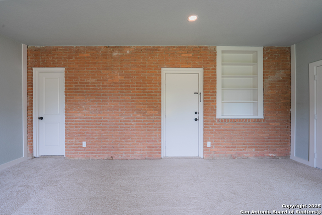 Listing photo id 27 for 234 Gaiety Ln