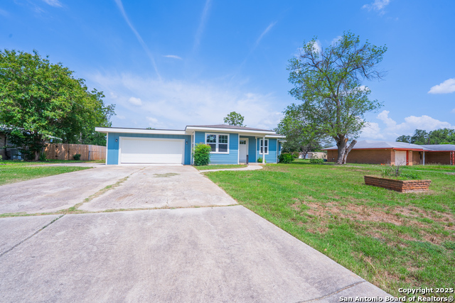 Listing photo id 1 for 234 Gaiety Ln