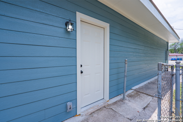 Listing photo id 37 for 234 Gaiety Ln