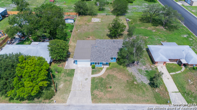 Listing photo id 2 for 234 Gaiety Ln