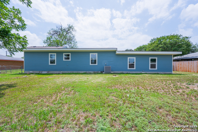 Listing photo id 38 for 234 Gaiety Ln