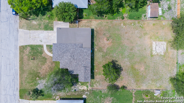 Listing photo id 43 for 234 Gaiety Ln