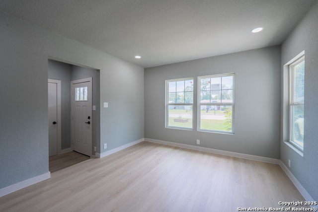 Listing photo id 7 for 234 Gaiety Ln