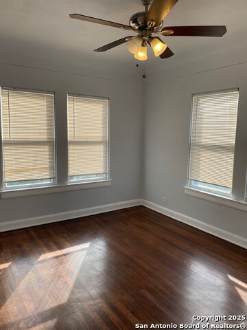Listing photo id 3 for 152 Harrigan 6