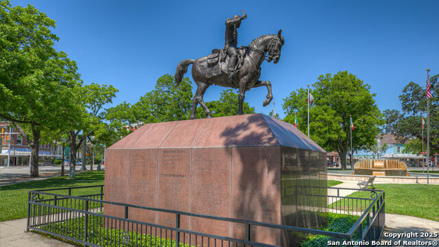 Image 18 of 27 For 1005 Seedling Lane