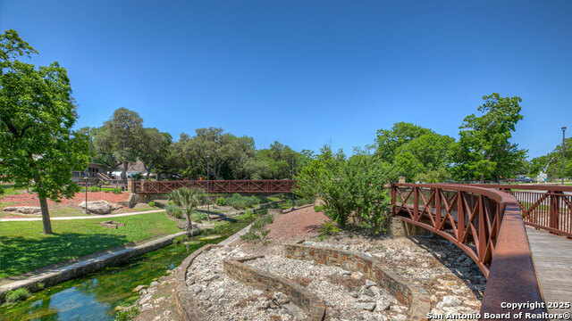Listing photo id 14 for 1013 Seedling Lane