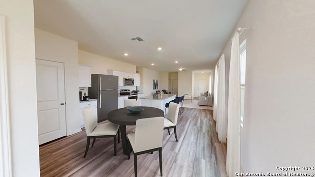 Listing photo id 0 for 819 Goodhart