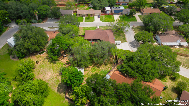 Image 10 of 52 For 1233 Oakcrest