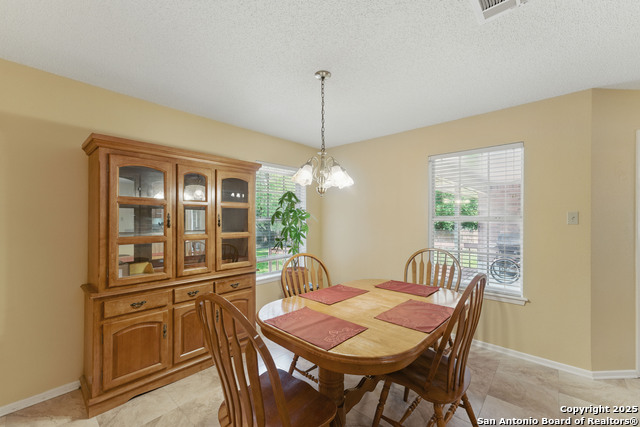Image 22 of 52 For 1233 Oakcrest