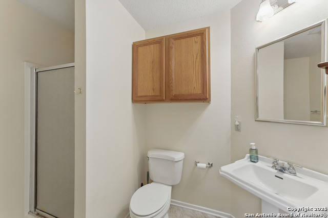 Image 23 of 52 For 1233 Oakcrest