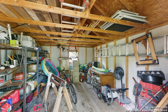 Image 8 of 52 For 1233 Oakcrest