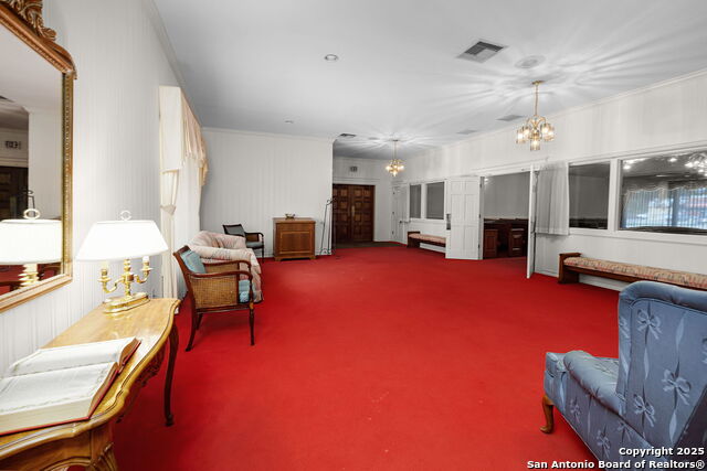 Listing photo id 14 for 1071 Fm 2673