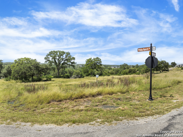 Listing photo id 17 for 270 Phillip Ranch Rd