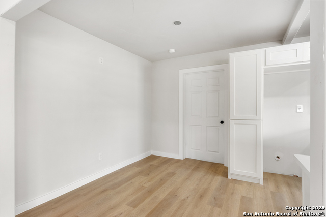 Image 15 of 35 For 114 E Mayfield