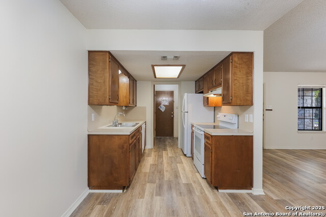 Image 6 of 15 For 2109 Holly Springs  A