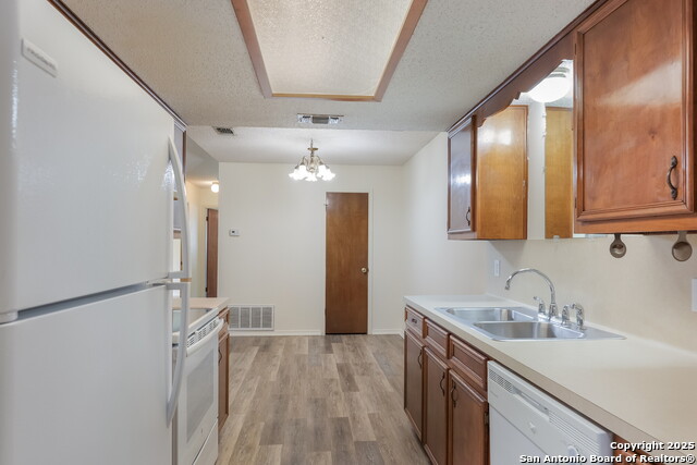 Image 7 of 15 For 2109 Holly Springs  A