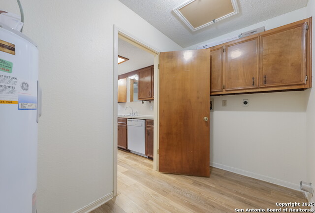 Image 8 of 15 For 2109 Holly Springs  A