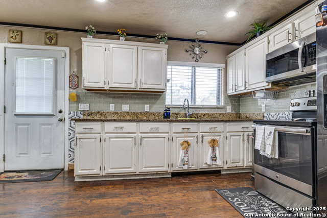 Image 15 of 25 For 2926 Lakeland