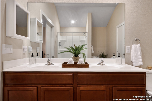 Image 21 of 36 For 5534 Coral Valley