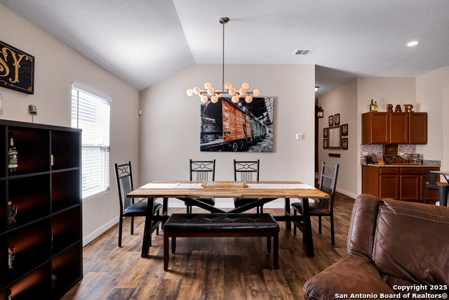 Image 8 of 36 For 5534 Coral Valley