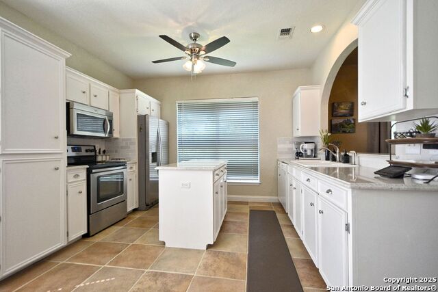 Listing photo id 8 for 325 Fair