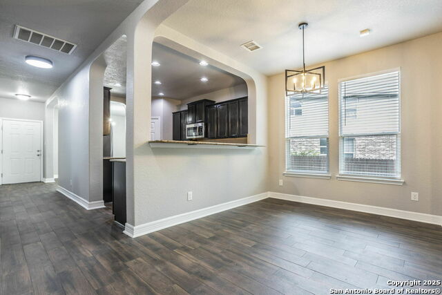 Listing photo id 10 for 7030 Plains Way