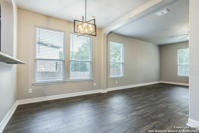 Listing photo id 12 for 7030 Plains Way