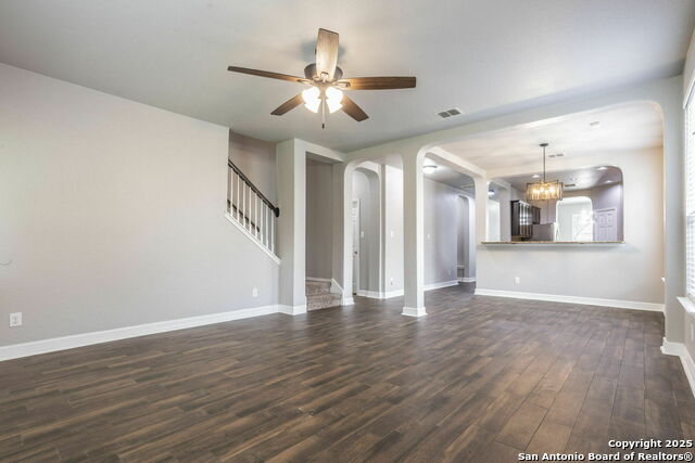 Listing photo id 15 for 7030 Plains Way