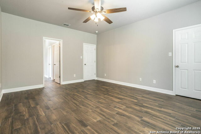 Listing photo id 16 for 7030 Plains Way