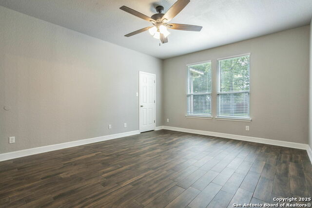Listing photo id 17 for 7030 Plains Way