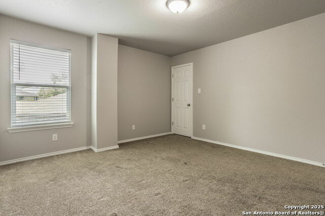Listing photo id 33 for 7030 Plains Way
