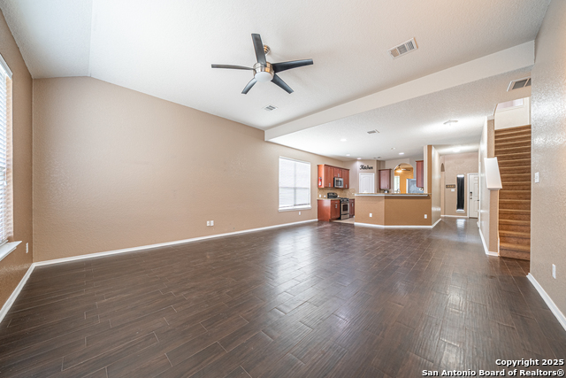 Listing photo id 8 for 10736 Gemsbuck Lodge