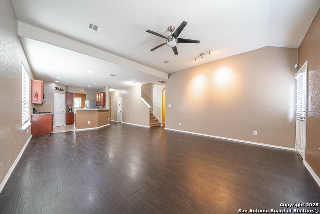 Listing photo id 9 for 10736 Gemsbuck Lodge