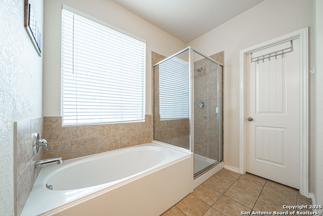 Listing photo id 14 for 10736 Gemsbuck Lodge
