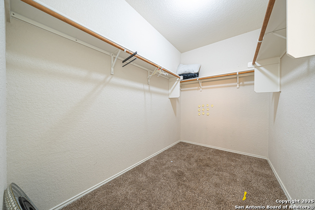 Listing photo id 15 for 10736 Gemsbuck Lodge