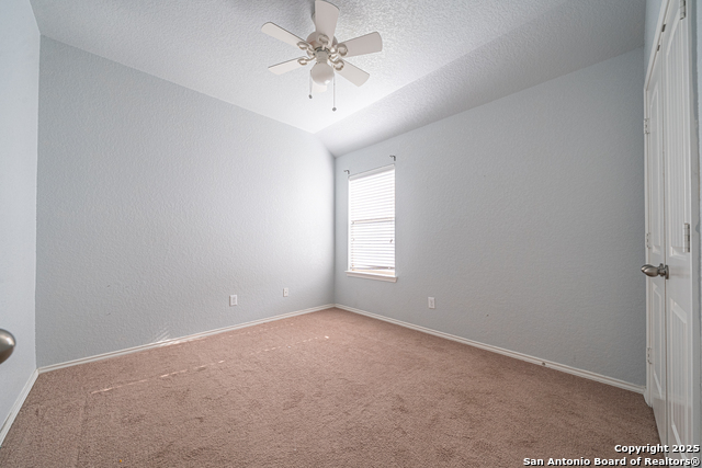 Listing photo id 22 for 10736 Gemsbuck Lodge