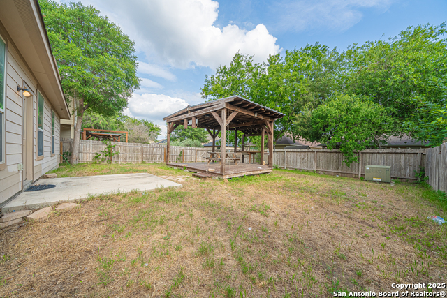 Listing photo id 24 for 10736 Gemsbuck Lodge