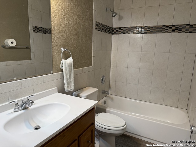 Image 13 of 28 For 6722 Spring Hollow