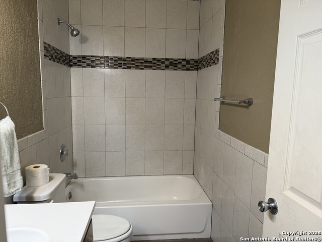 Image 14 of 28 For 6722 Spring Hollow