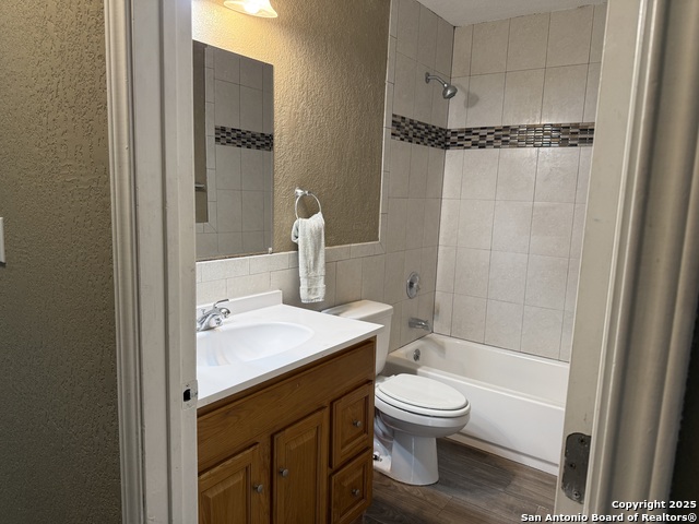Image 15 of 28 For 6722 Spring Hollow