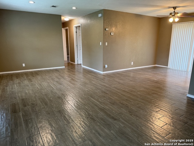 Image 26 of 28 For 6722 Spring Hollow