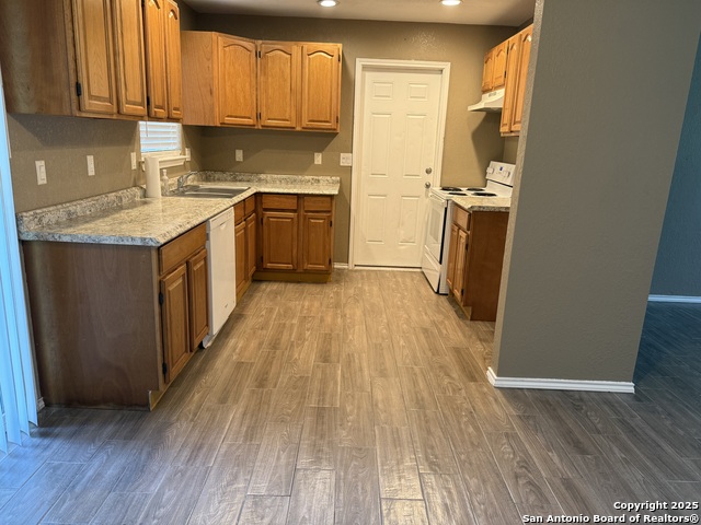 Image 5 of 28 For 6722 Spring Hollow