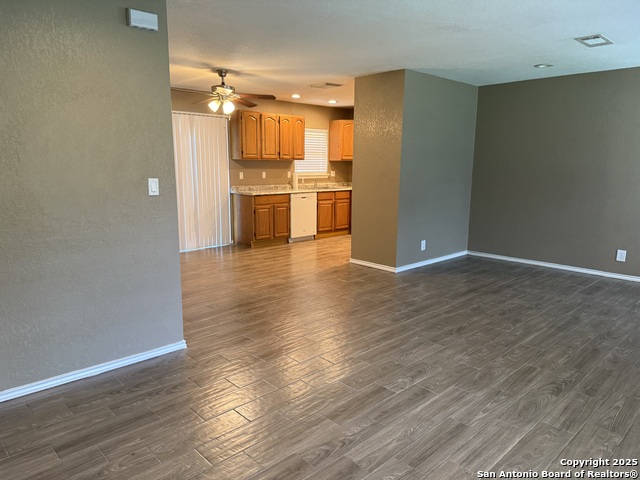 Image 6 of 28 For 6722 Spring Hollow