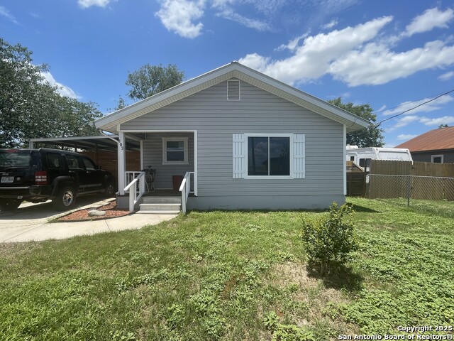 Details for 103 3rd Street S, Stockdale, TX 78160