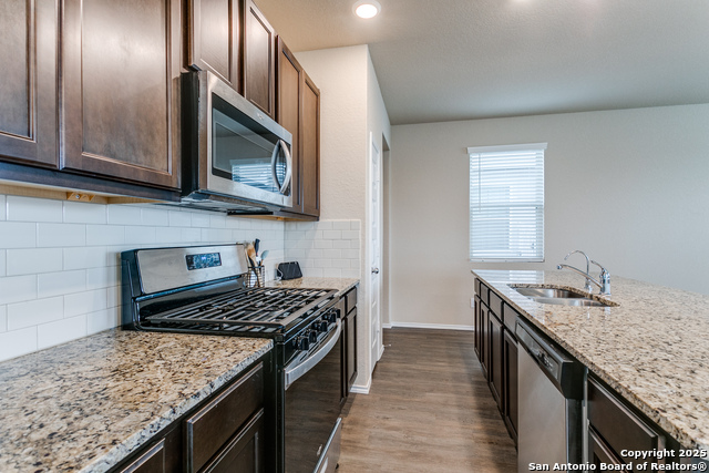 Image 7 of 28 For 5042 Sandstone Way