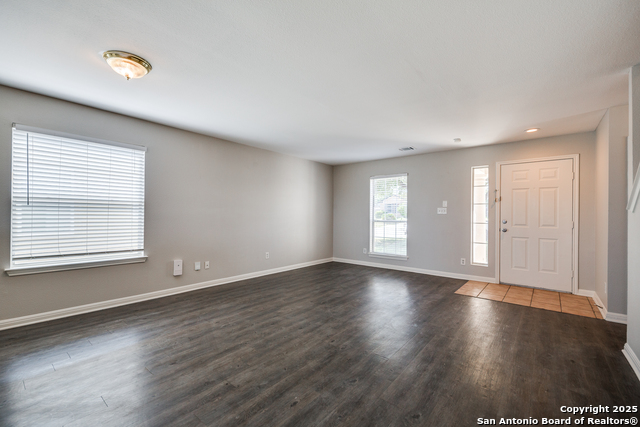 Image 11 of 37 For 8410 Cherisse