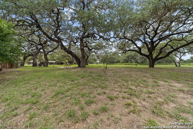 Image 10 of 30 For 2 Oak Valley