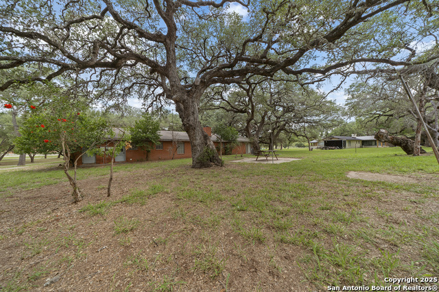 Image 12 of 30 For 2 Oak Valley